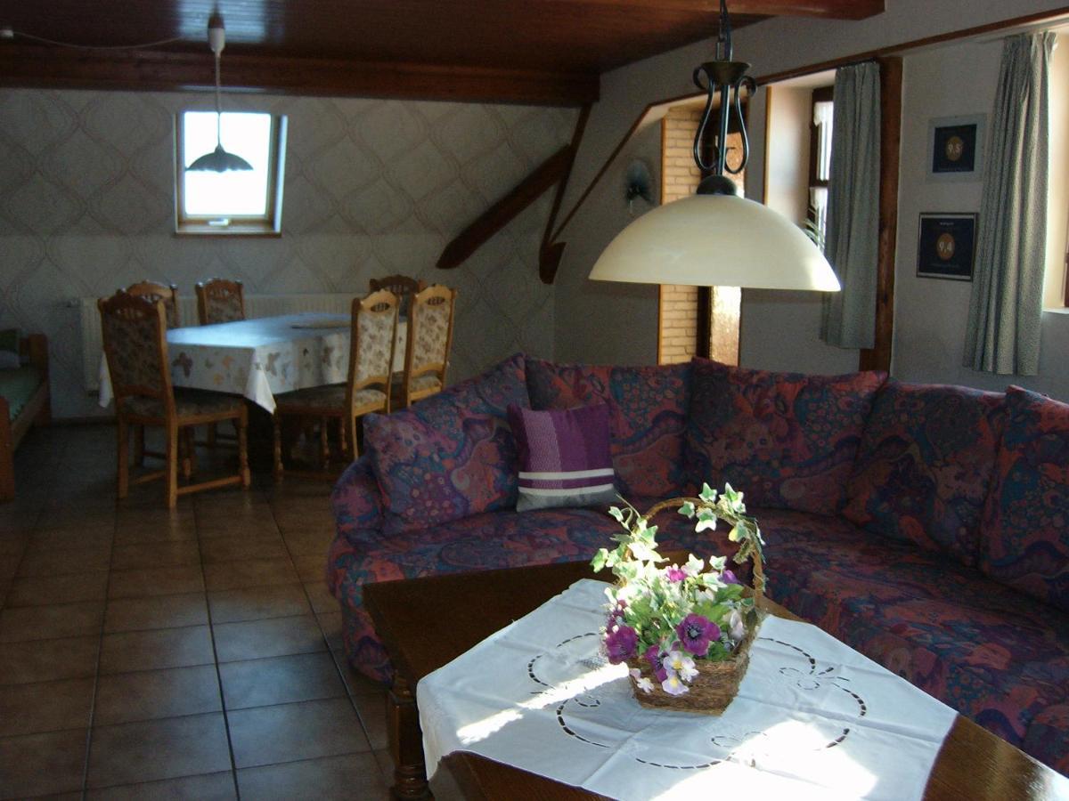 Ferienwohnung Neureuth Schillingsfürst Esterno foto