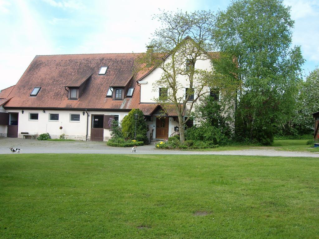 Ferienwohnung Neureuth Schillingsfürst Esterno foto