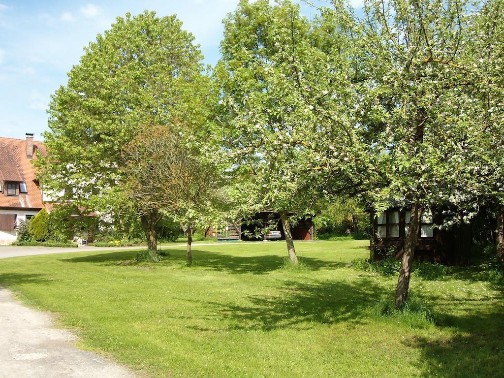 Ferienwohnung Neureuth Schillingsfürst Esterno foto